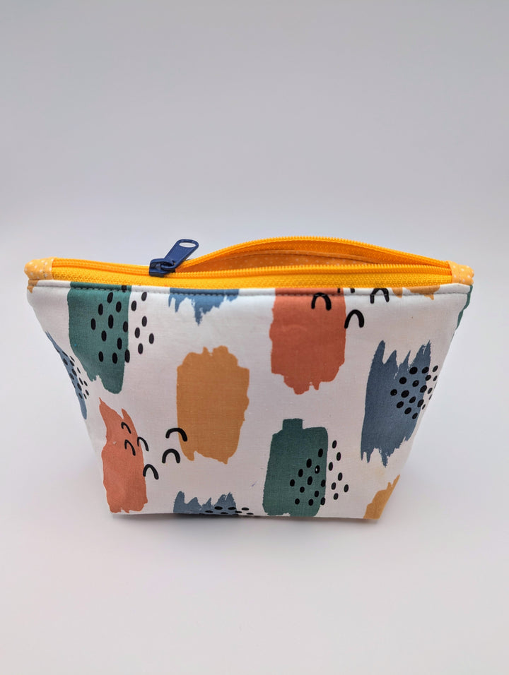 Sewing a Simple Zipper Pouch