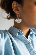 Load image into Gallery viewer, Pinstripe Fan Hoops J004