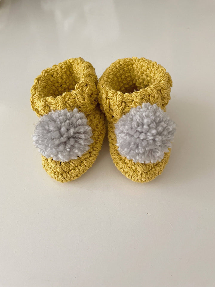 pom pom booties