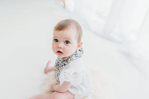 Goldie Baby Bib JJ21
