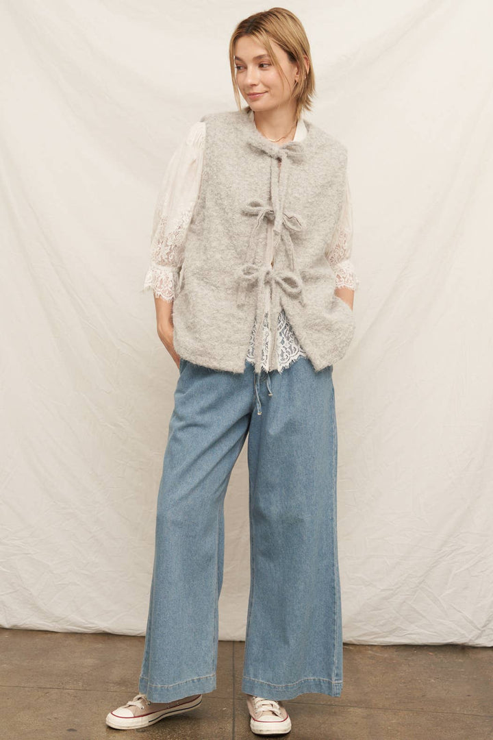 Front Ribbon Tie Sweater Vest EC898