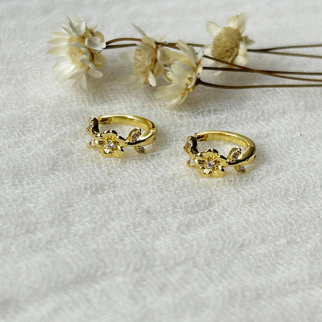 Mini Gold Flower Hoops KT02