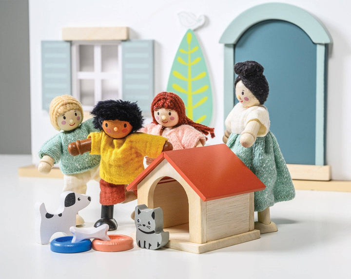 Wooden Dog &amp; Cat Pet Set