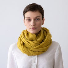 Load image into Gallery viewer, Antique Golf Garza Linen Scarf