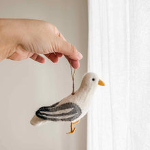 Load image into Gallery viewer, Seagull Ornament GN22