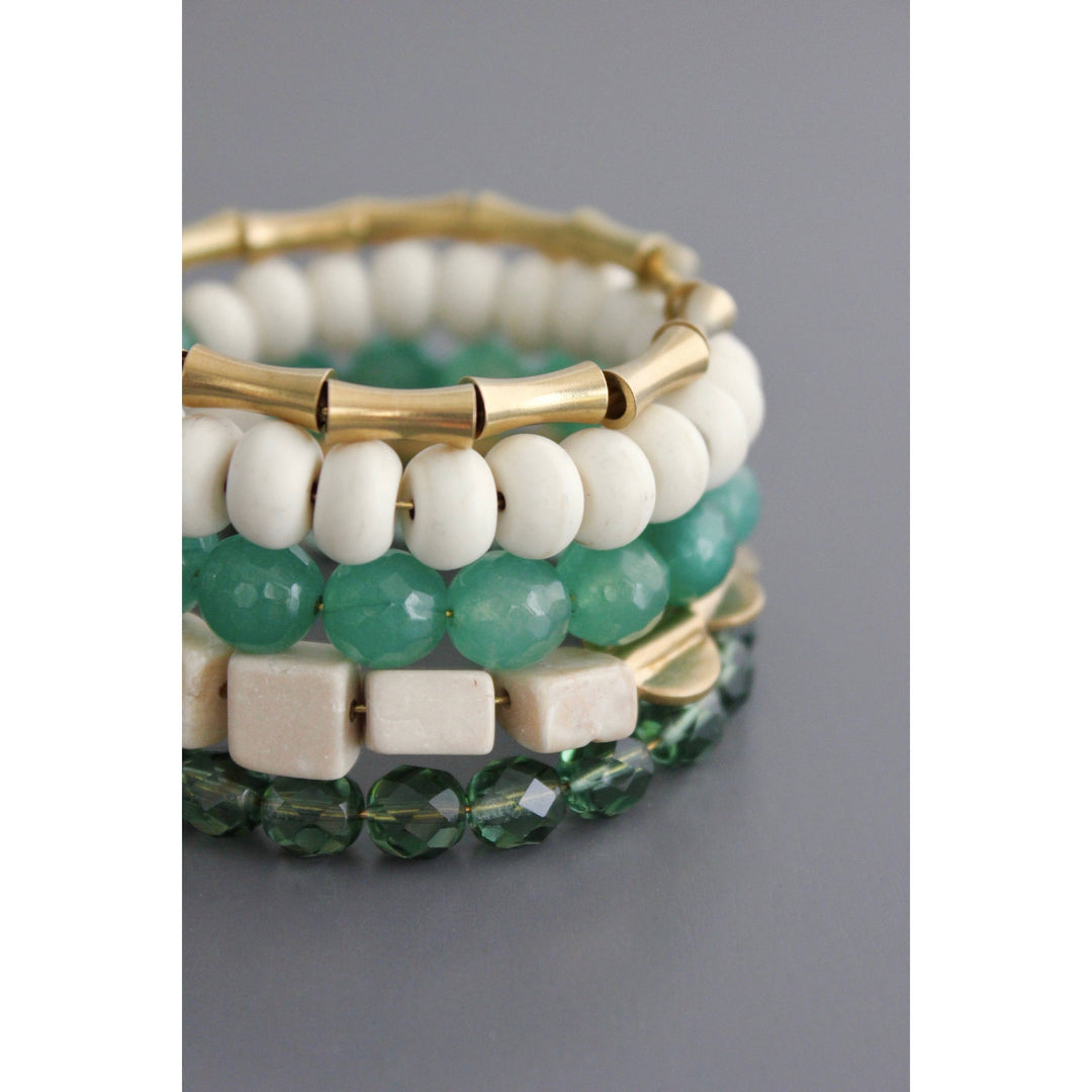 BKNB04 Green and white wrap bracelet