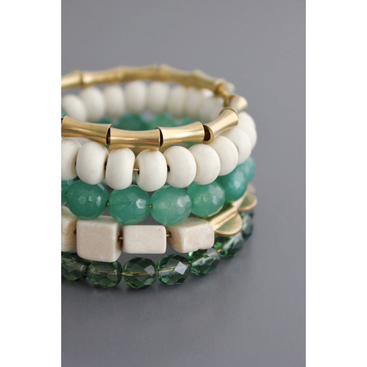 BKNB04 Green and white wrap bracelet