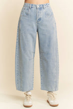 Load image into Gallery viewer, PATCH POCKET WIDE LEG CULOTTE DENIM BARREL PANTS