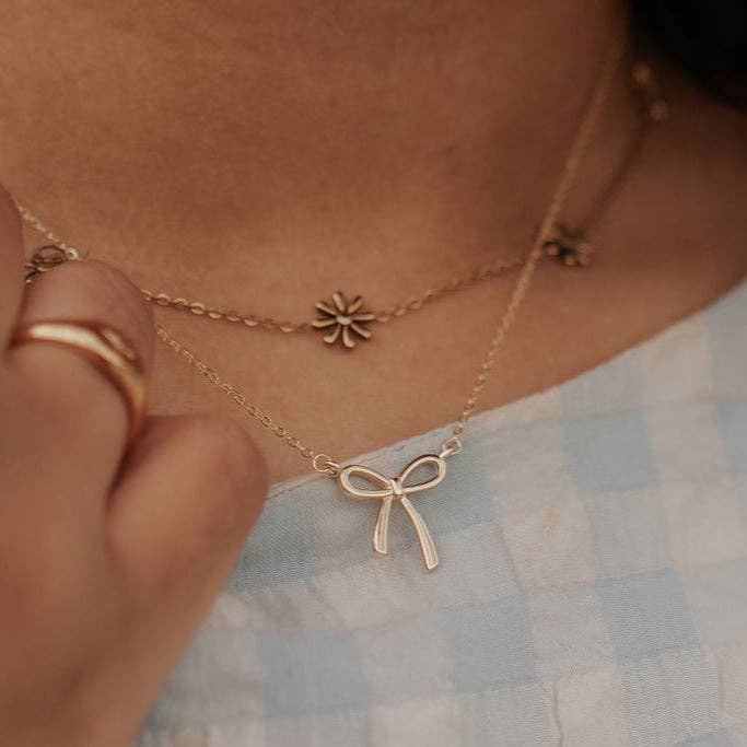 Lily Bow Necklace MA23