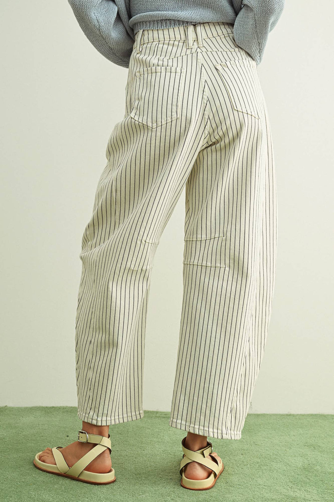 PINSTRIPED BARREL PANTS MM763