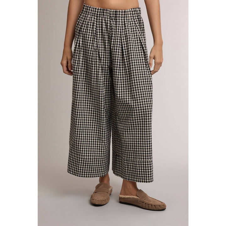 GINGHAM WIDE LEG PULL ON PANTS / WL26