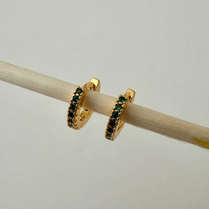 Tara Huggies Gold- Emerald NM07
