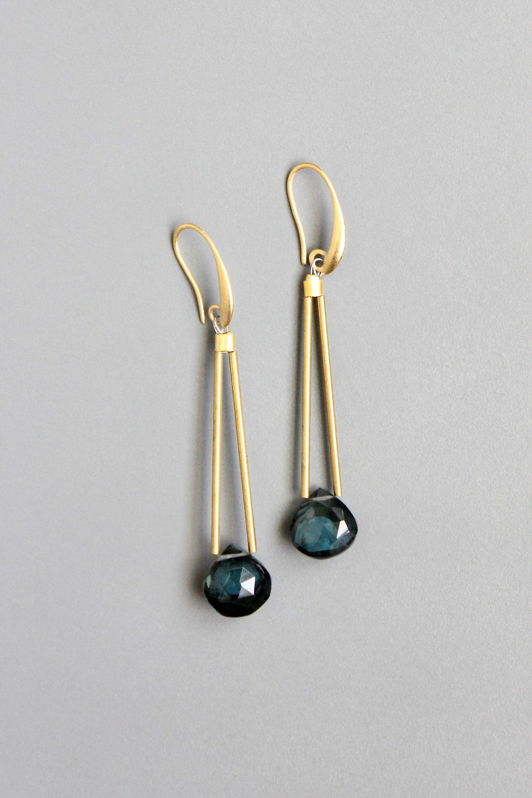 NDNE15 London blue topaz quartz geometric earrings