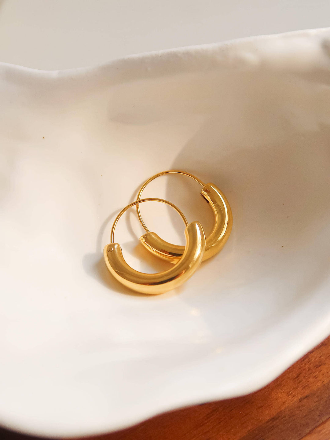 Mackenzie 18K Non-Tarnish U-Shape Hoop Earring FLA03