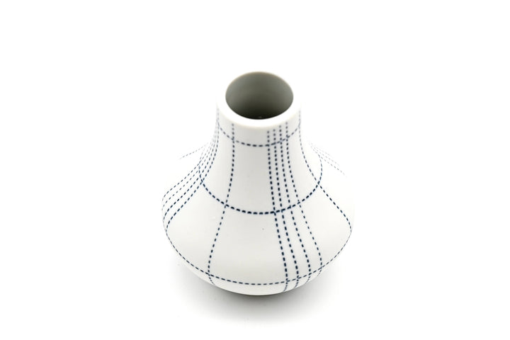 422W25 EVA MINI M - Handcrafted Porcelain Bud Vase