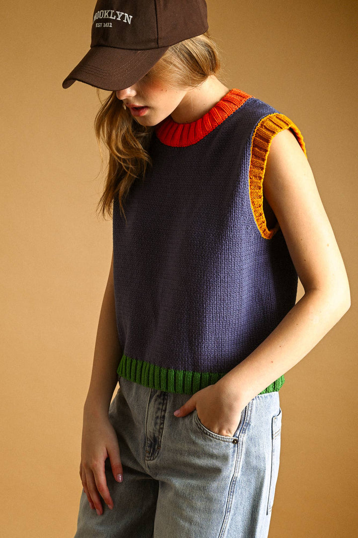 T7426   COLOR CONTRASTED SLEEVELESS KNIT TOP