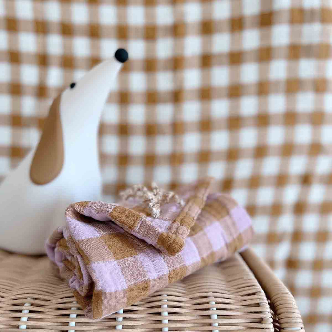 BIANCA SWADDLE GINGHAM CARAMEL LILAC