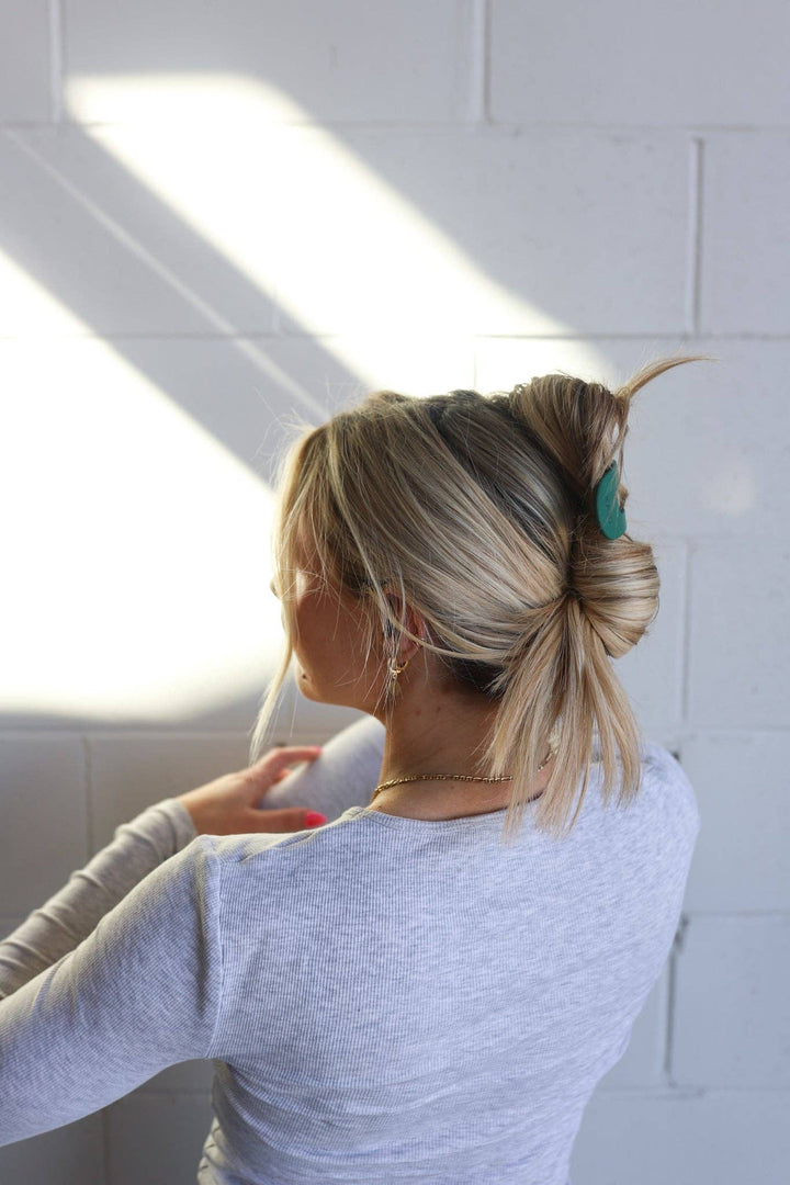 OVERSIZED LAY DOWN CLAWS ( 33 COLORS ) KX33