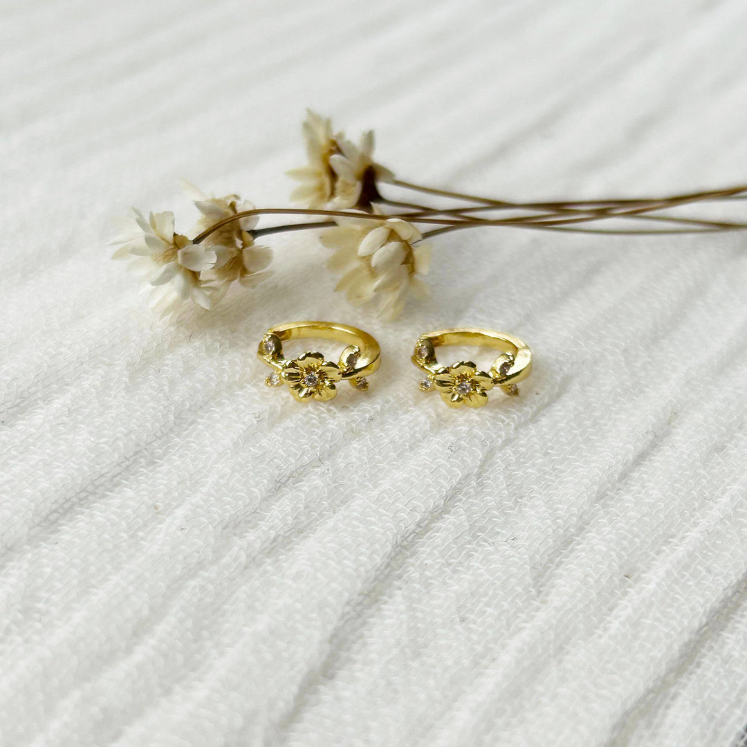 Mini Gold Flower Hoops KT02