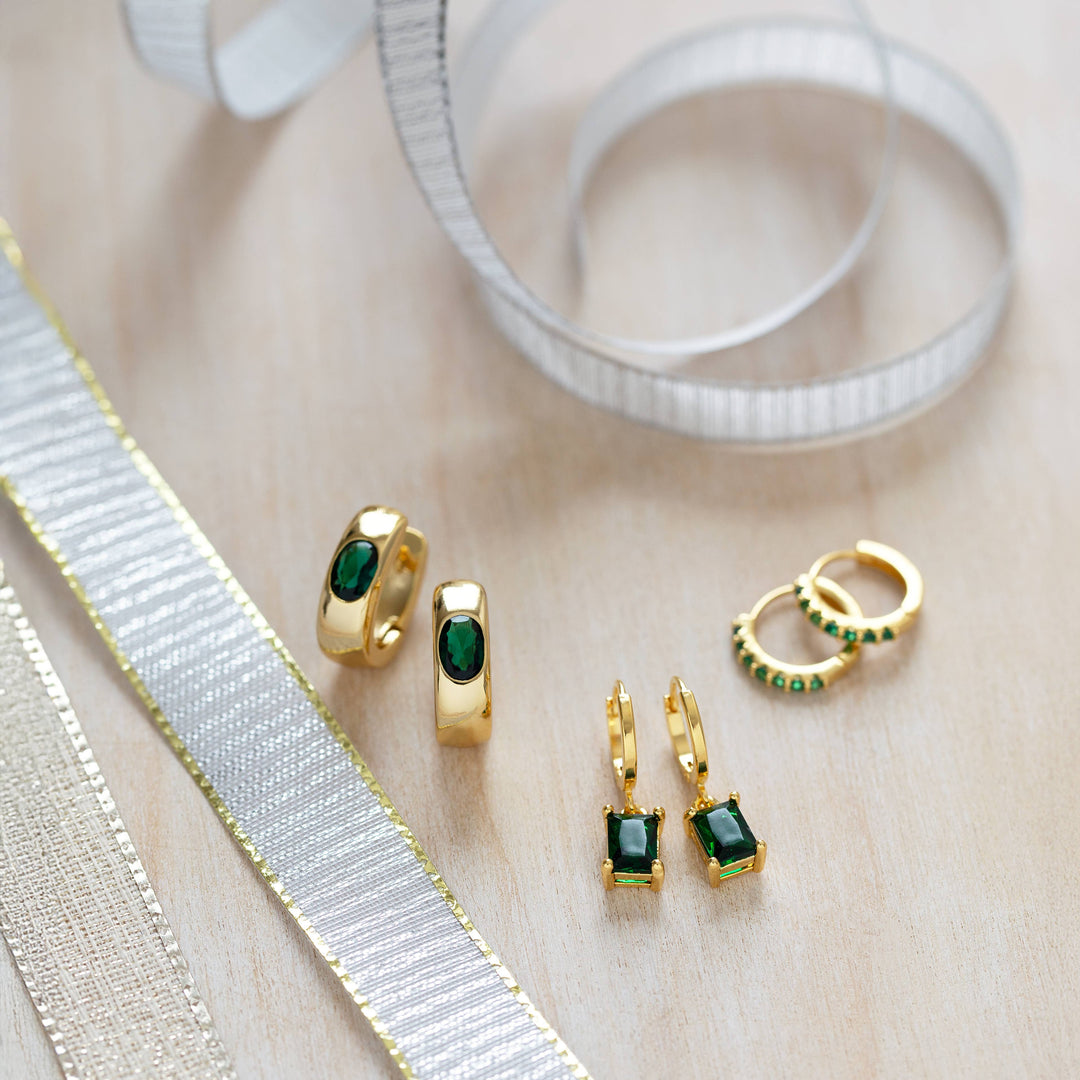 15mm Emerald Green Huggie Hoop Earrings AS72
