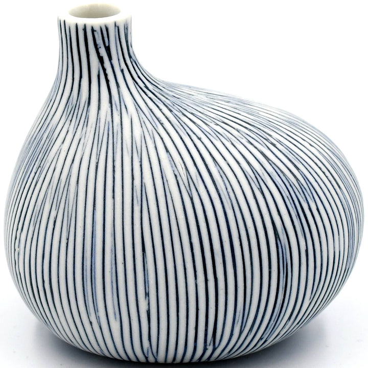 190W27 OMO MINI S-Handcrafted Porcelain Bud Vase