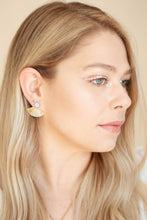 Load image into Gallery viewer, Malachite Studs with Pleat Jackets MS01
