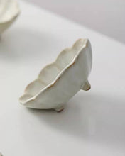 Load image into Gallery viewer, Flower Petal Pinch Bowl