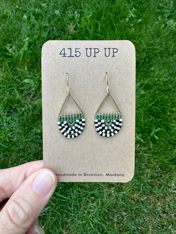Beaded Arch Earrings - Everyone&