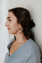 Load image into Gallery viewer, Cait Hoop Earrings HB03