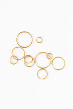 Load image into Gallery viewer, Endless Hoop Thin Gold PP939