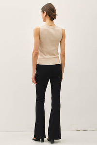 SLEEVELESS TANK