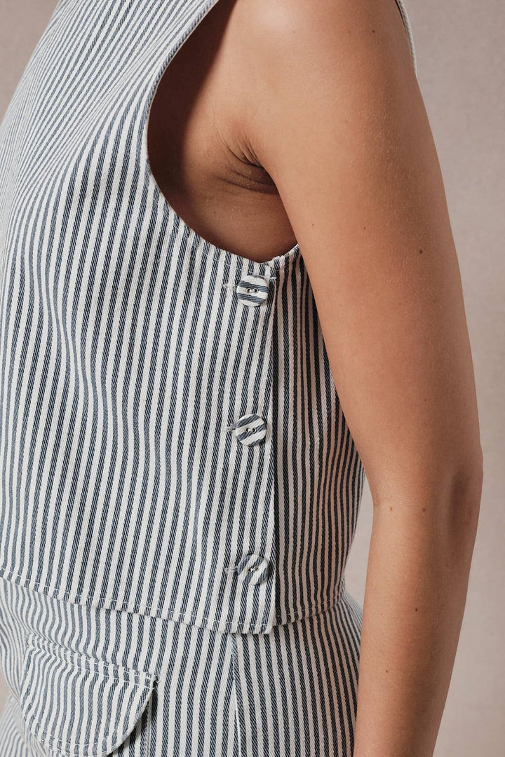 SLEEVELESS STRIPED DENIM CROPPED TOP JT8129