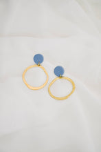 Load image into Gallery viewer, Cait Hoop Earrings HB03