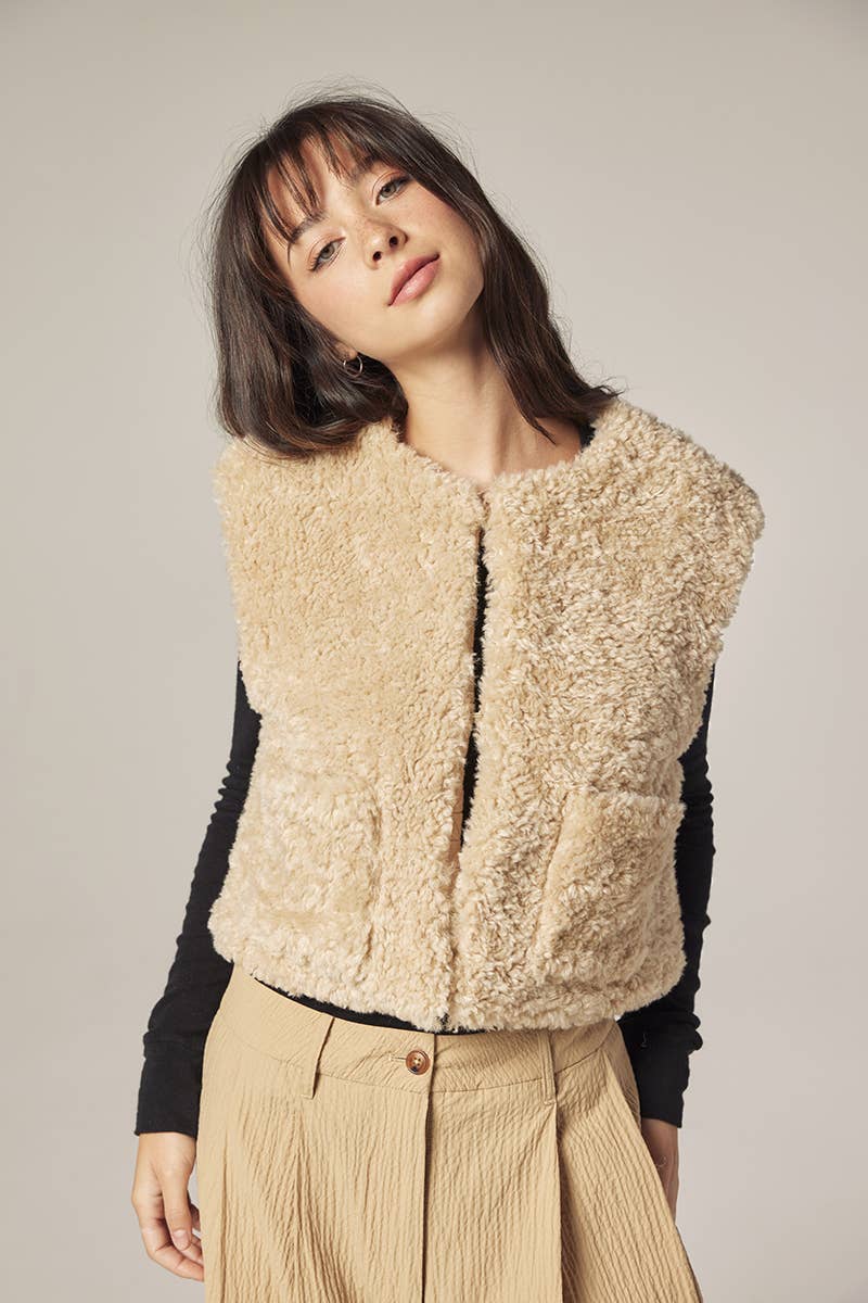 Reversible fur short vest