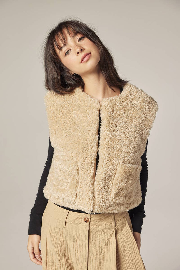 Reversible fur short vest