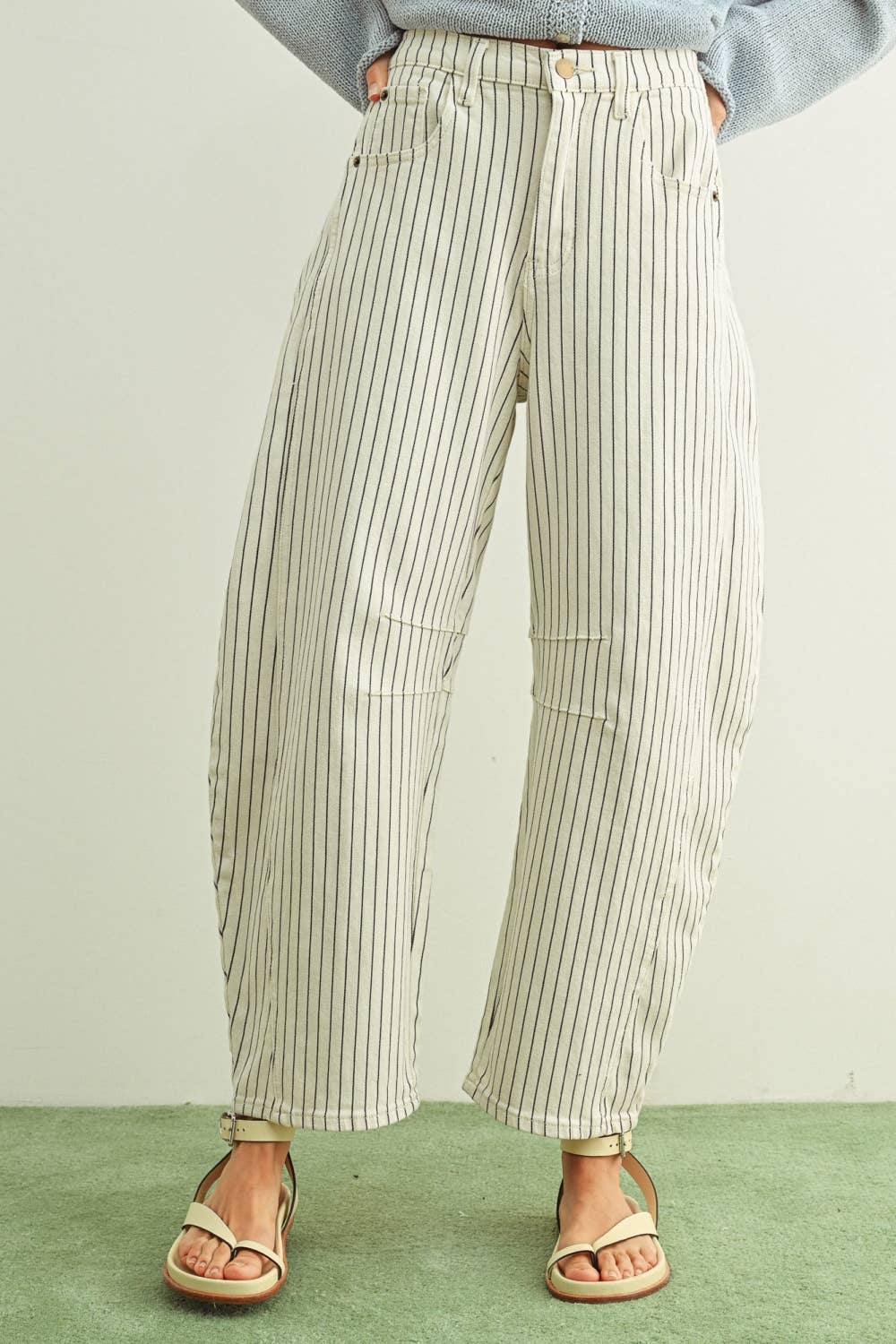PINSTRIPED BARREL PANTS MM763