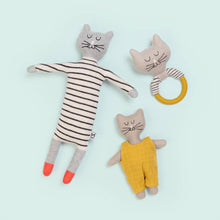 Load image into Gallery viewer, Cotton Knit Child&#39;s Rattle Toy: Cat