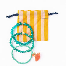 Load image into Gallery viewer, Addison Set Of 3 Stretch Bracelets Glass And Crystal With Bag Teal Green IA23