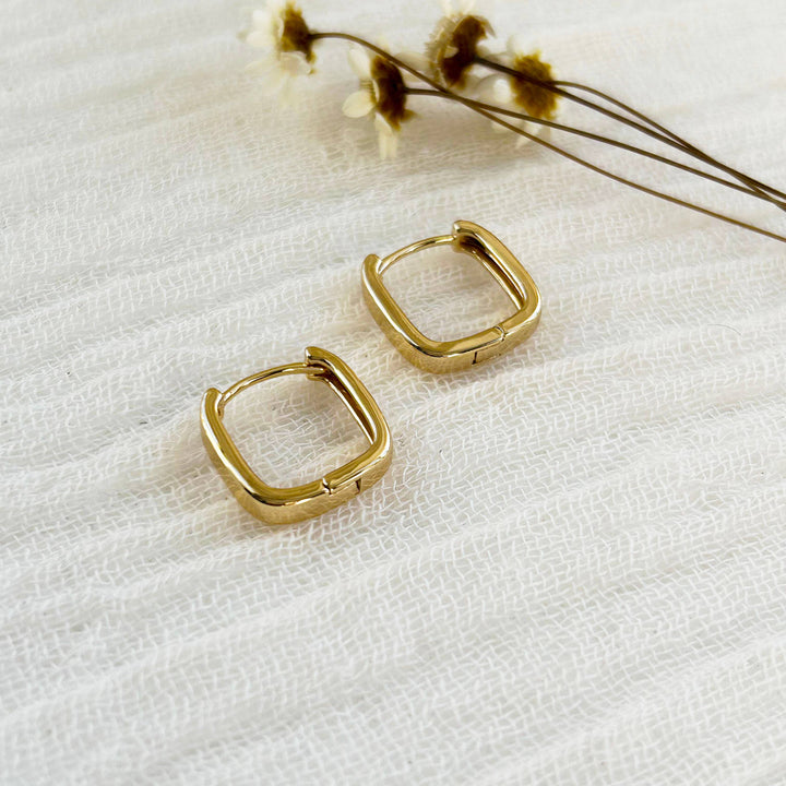 Everyday Gold Square Hoops KT684