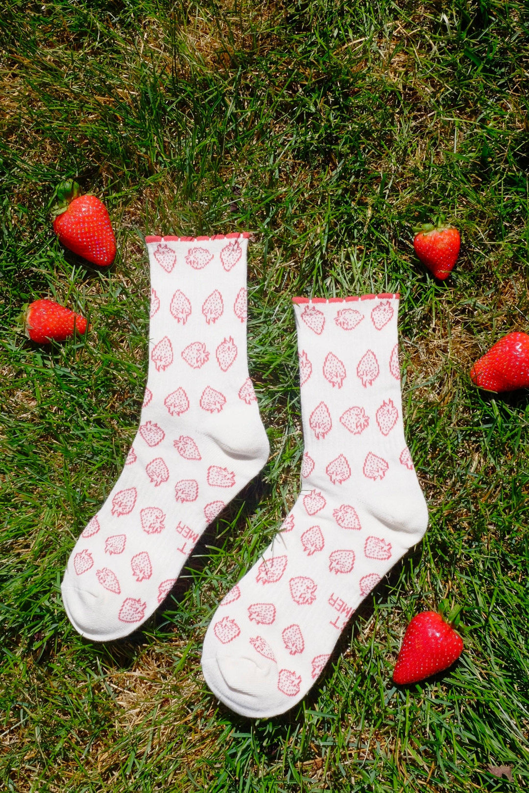 Vintage Style Strawberry Summer Red Cream Ribbed Socks