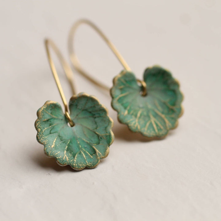 Green Clover Leaf Earrings: Short / Gold Plated Brass / Matte SP12