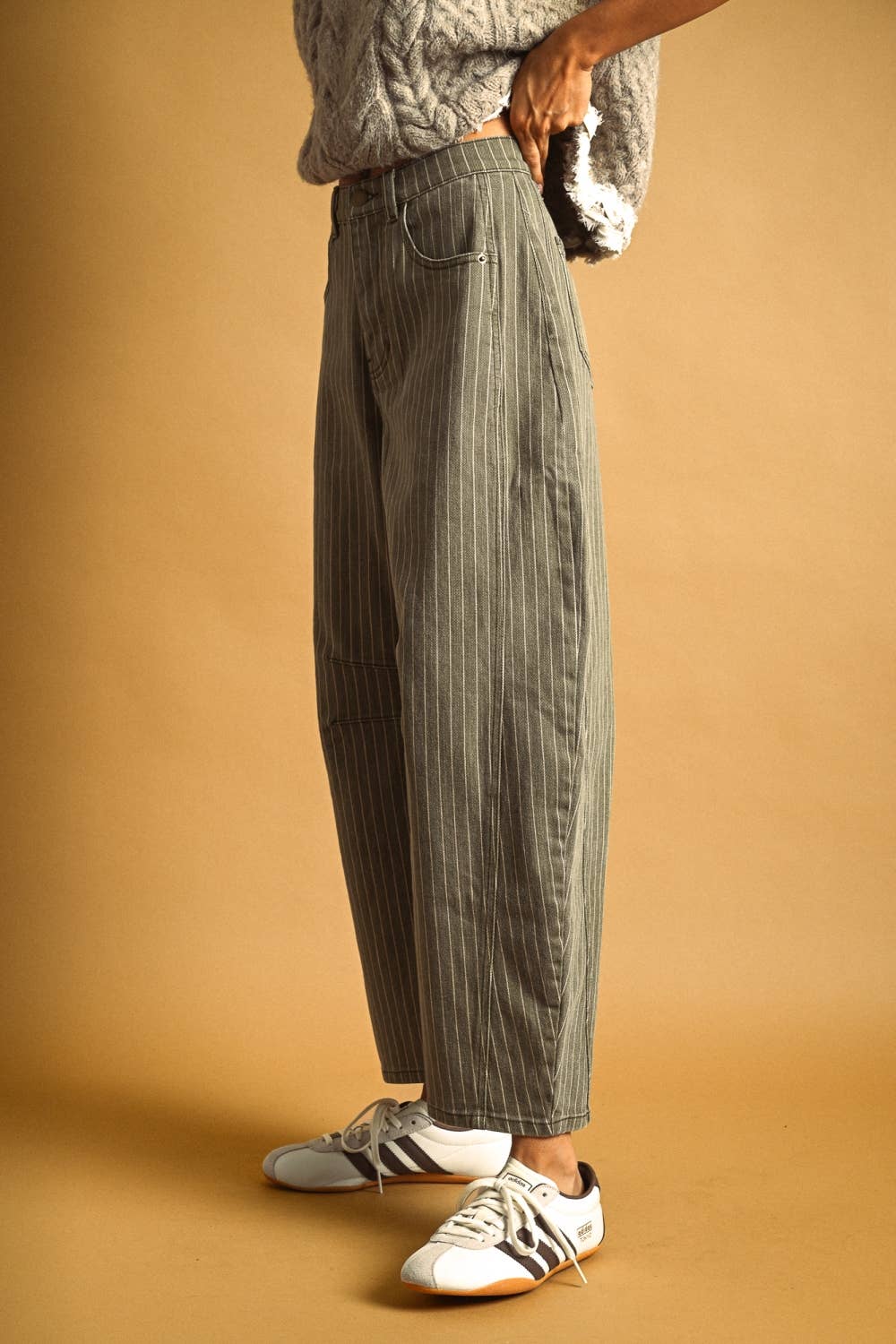PINSTRIPED BARREL PANTS MM763
