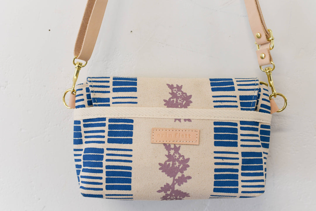Libby Mini Crossbody Bag – Royal Geo Daisies EF678