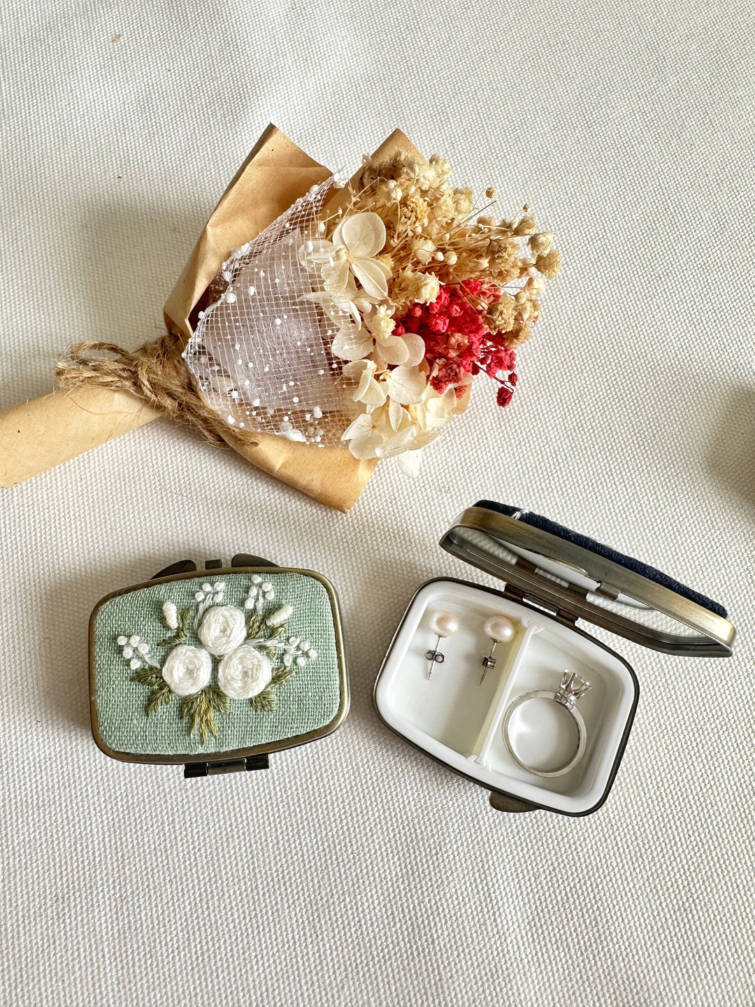 Floral Embroidered Rectangle Mini Jewelry Box With Mirror QF23