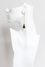 Load image into Gallery viewer, LEXE45 Black and moss geometric earrings