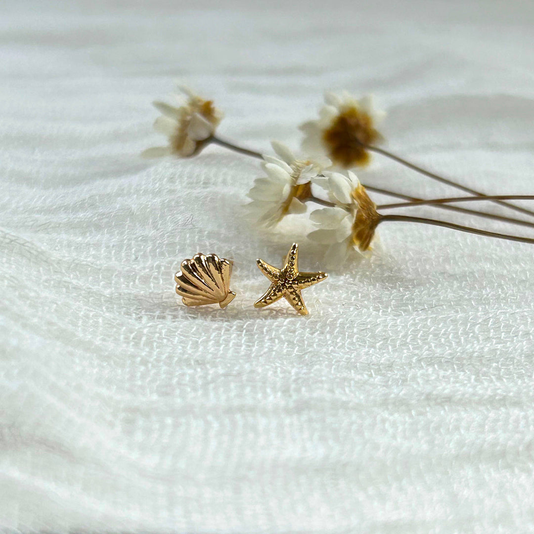 Dainty Seashell &amp; Starfish Studs KT975