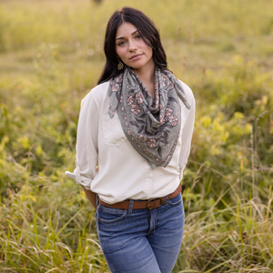 34" Wild Rag Eleanor Bandana 121