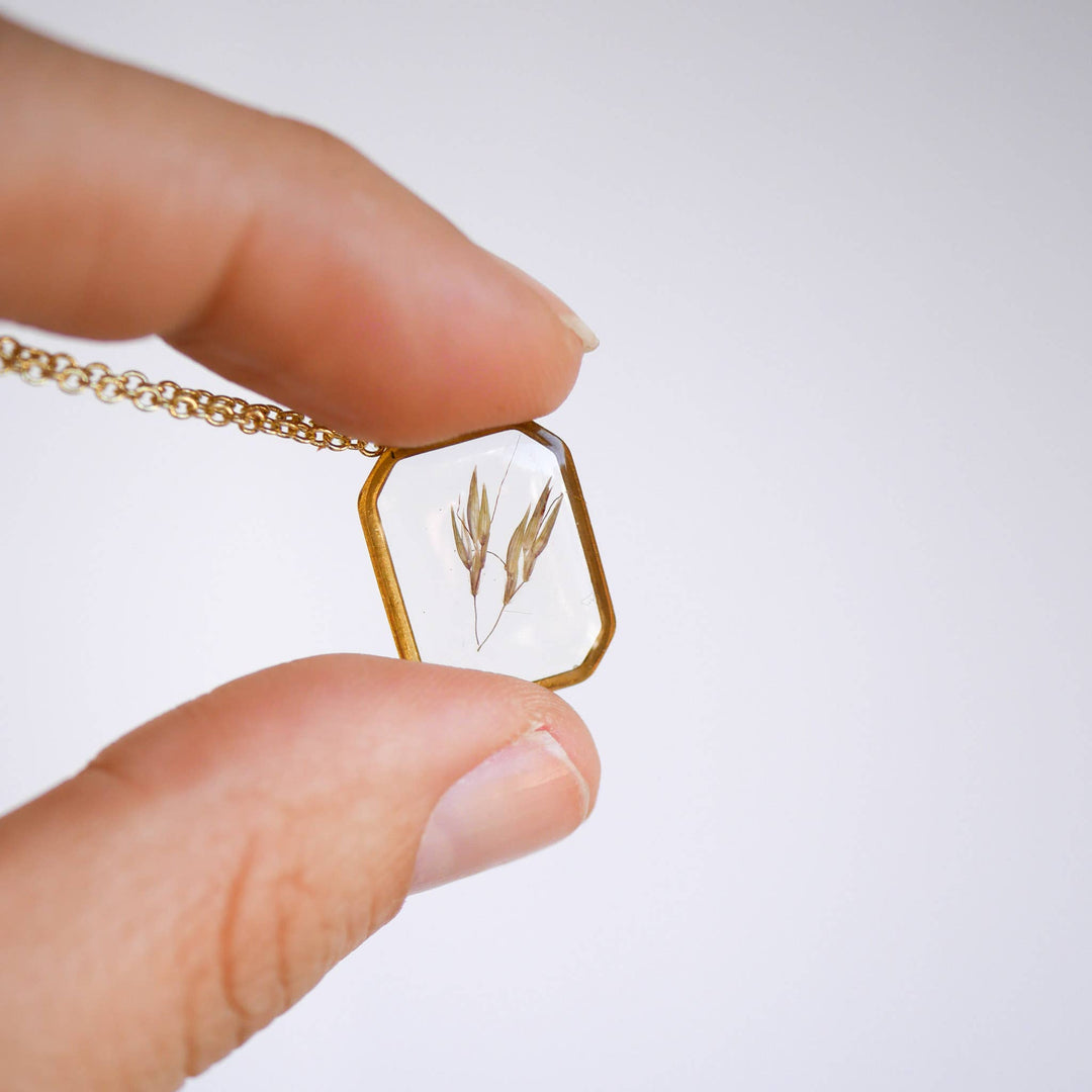 Field Frame Necklace 