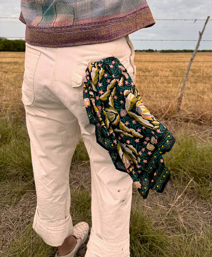 34" Wild Rag Betty Bandana 056