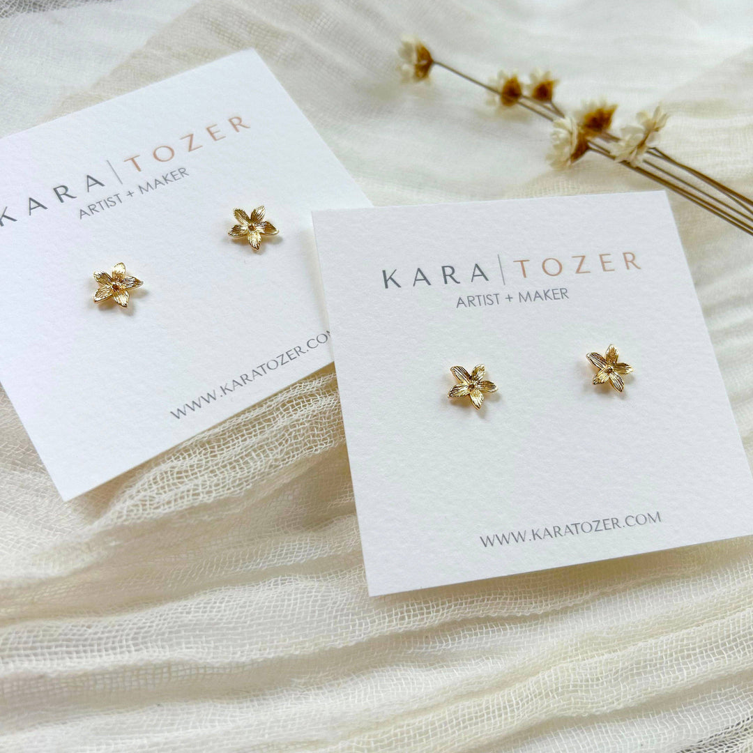 Gold Flower Studs KT01
